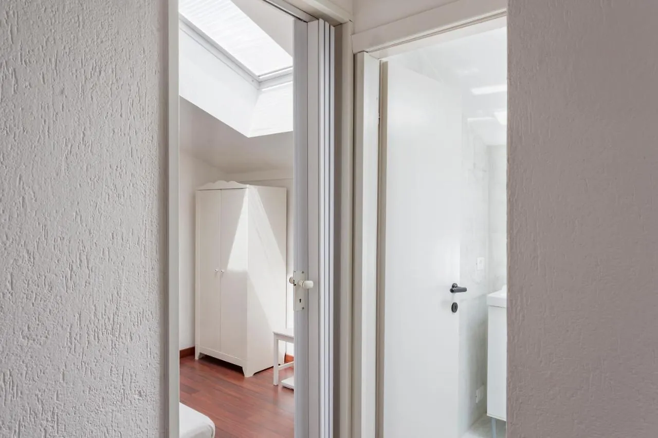 1 Bedroom & 1 Living Room Apt - Duomo 5 Милан Апартаменты